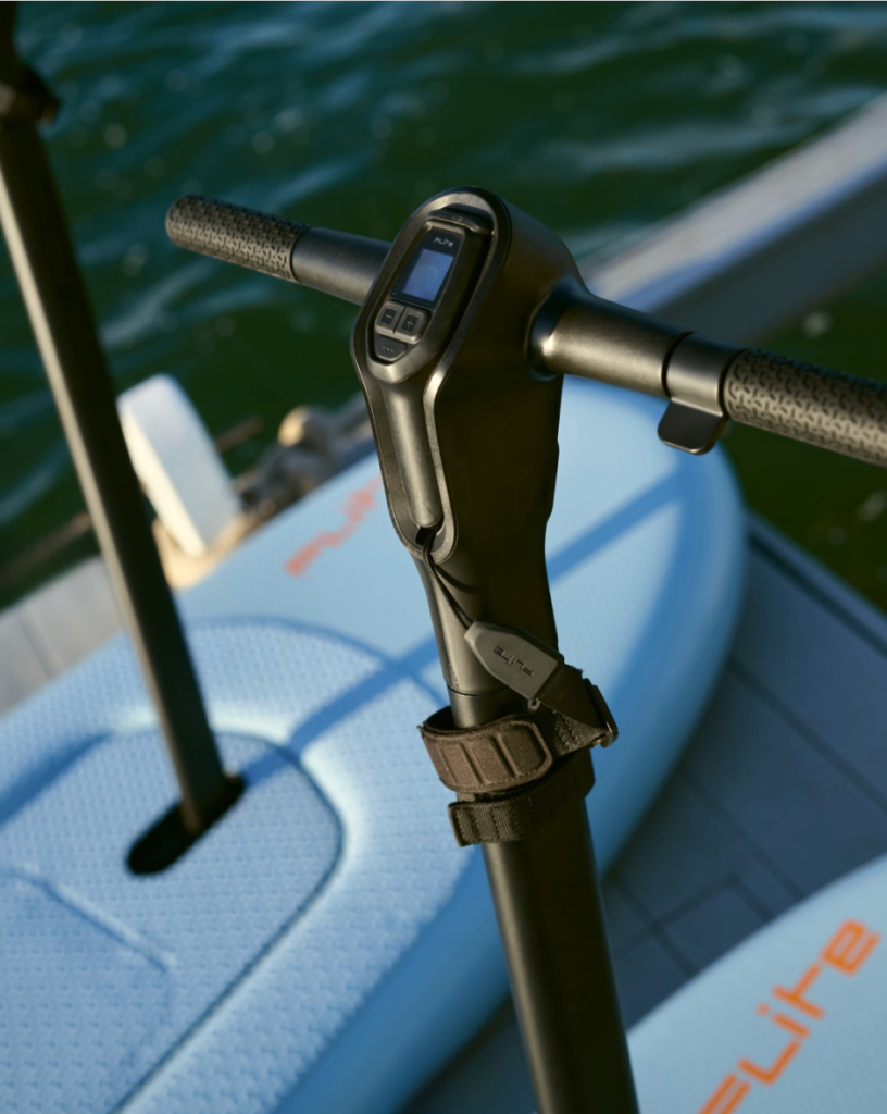FliteScooter 2026 handlebar throttle and control system, providing a familiar riding experience for beginner eFoil riders and families.